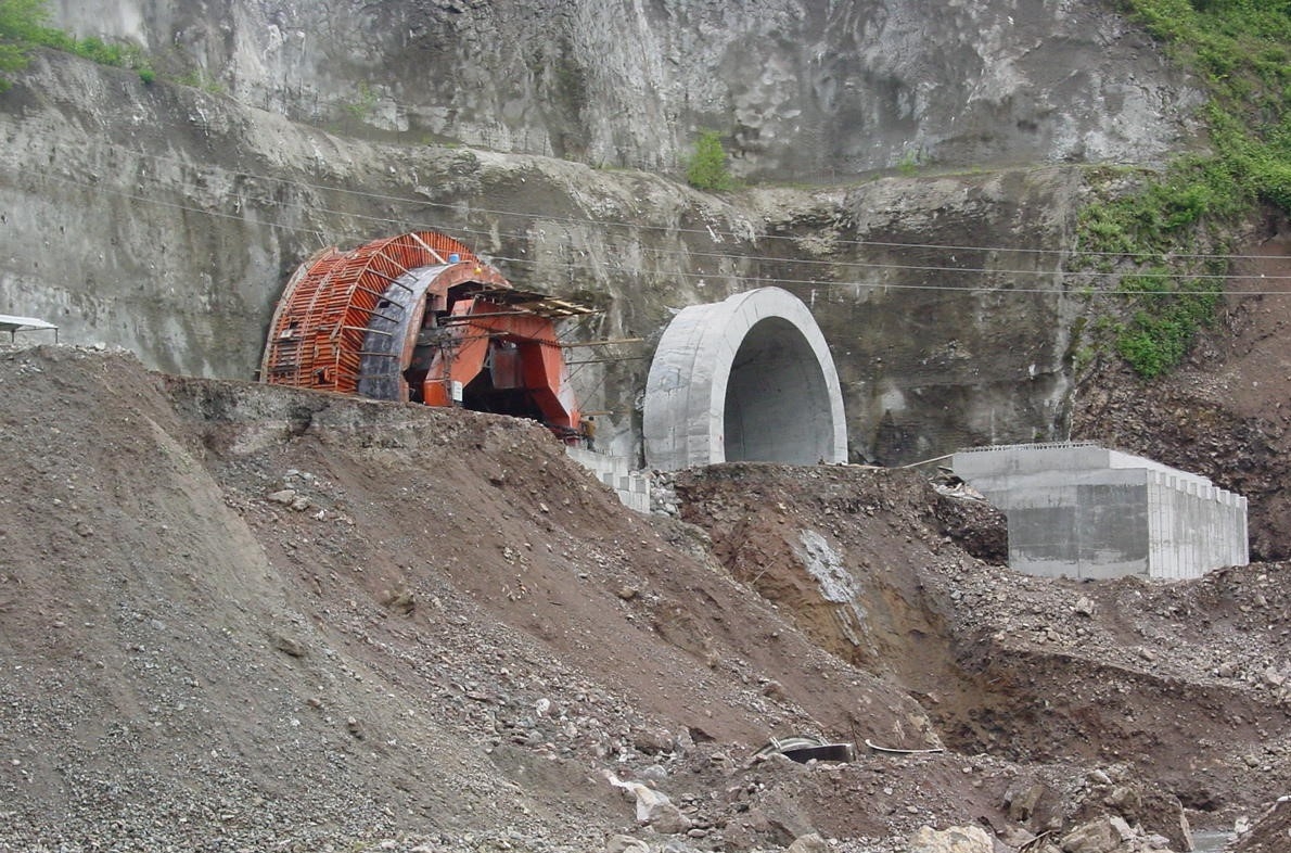 2024/01/turkiyenin-en-buyuk-tunellerinden-birinin-hikayesi-muhendisinin-ismini-tasiyor-20240123AW12-9.jpg